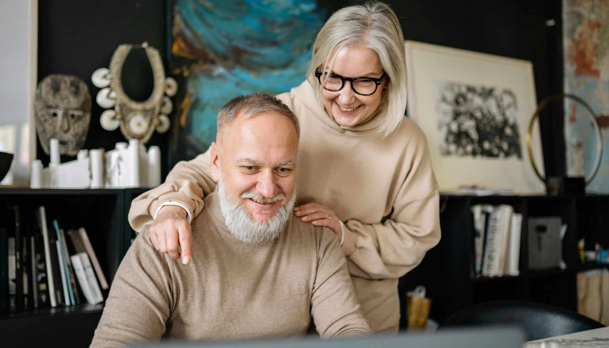 pexels-yankrukov-6818297 senior-friendly affiliate programs