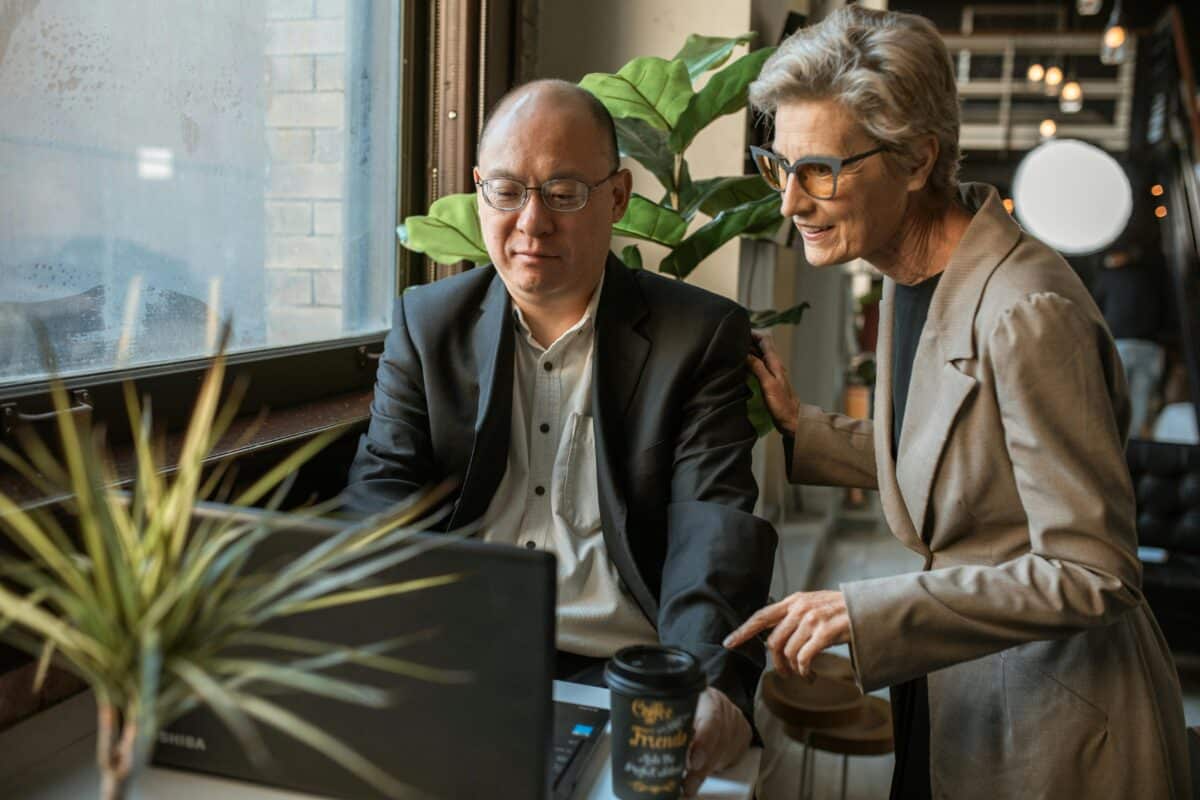 build an online business seniors