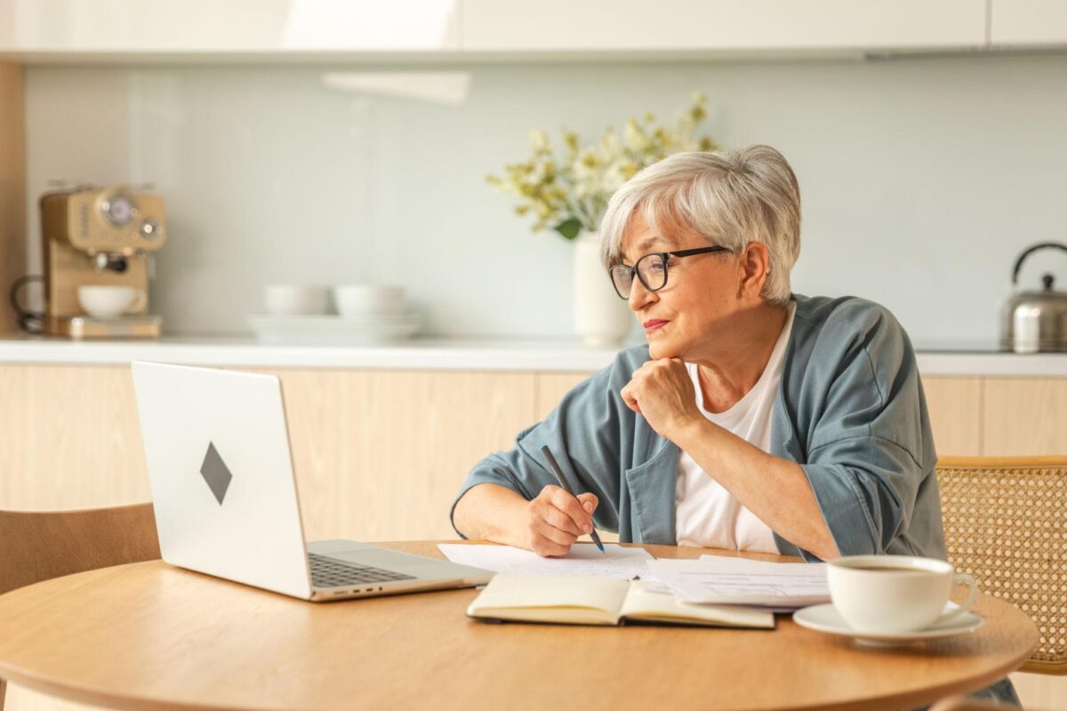 Free vs Paid Online Business Training